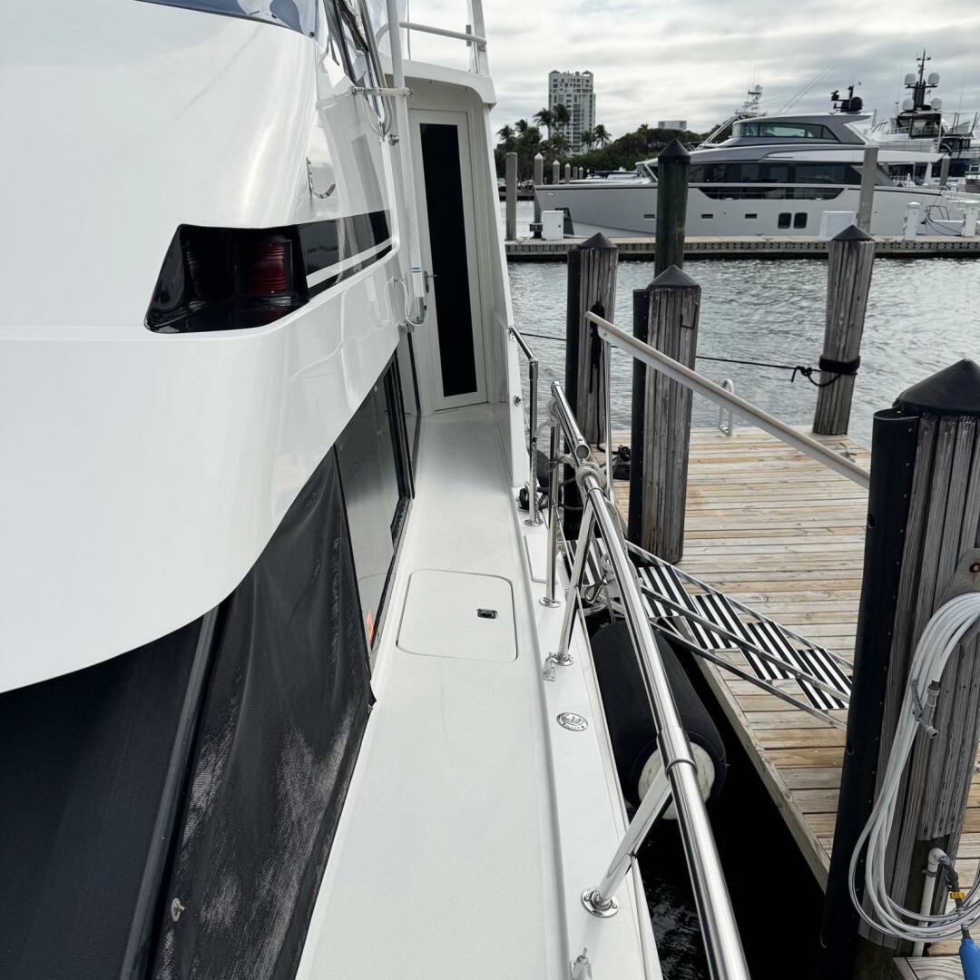 Slide: The Image of Side Deck - 4978179