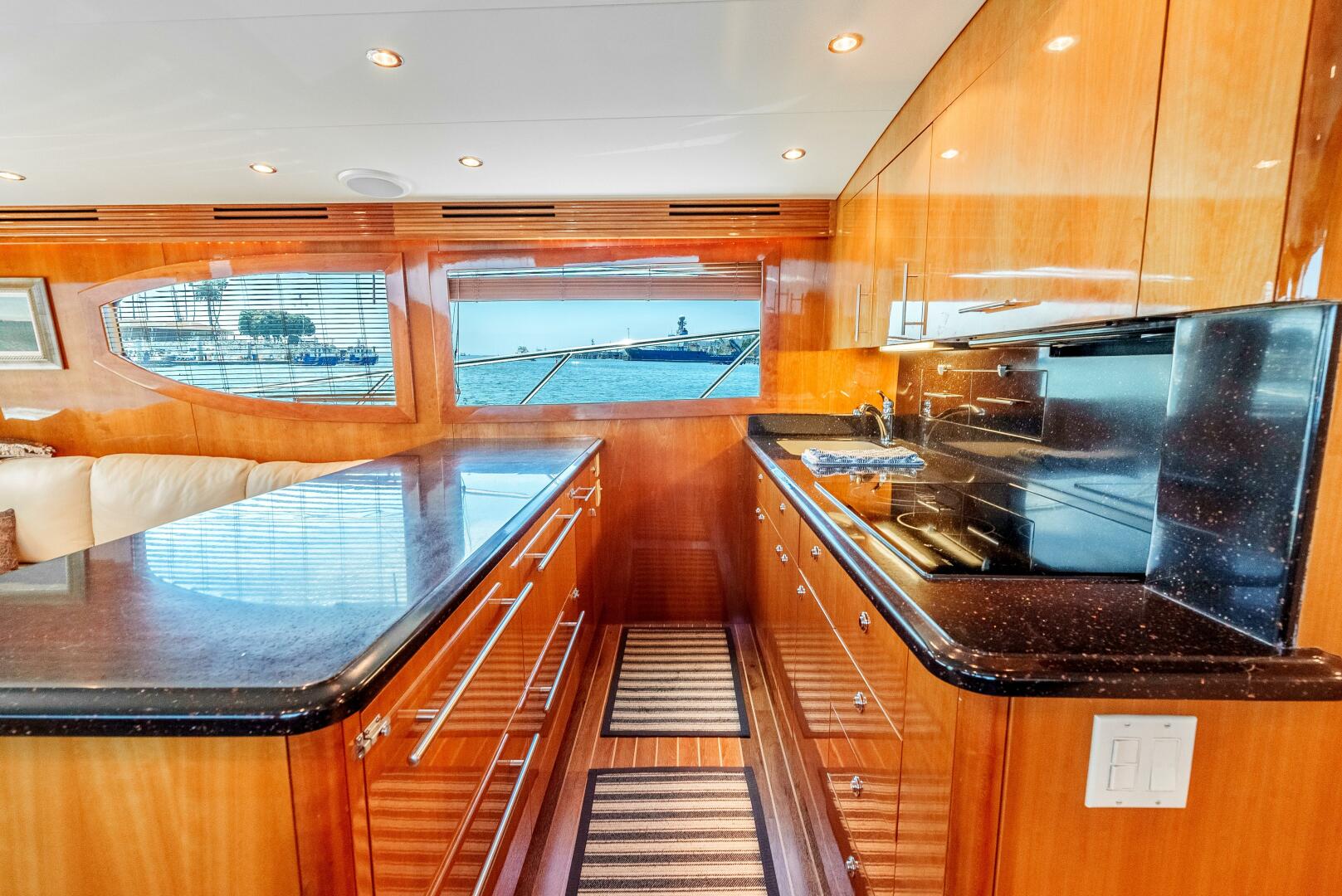 Slide: The Image of 2004 Hatteras 54 Convertible - 5362568