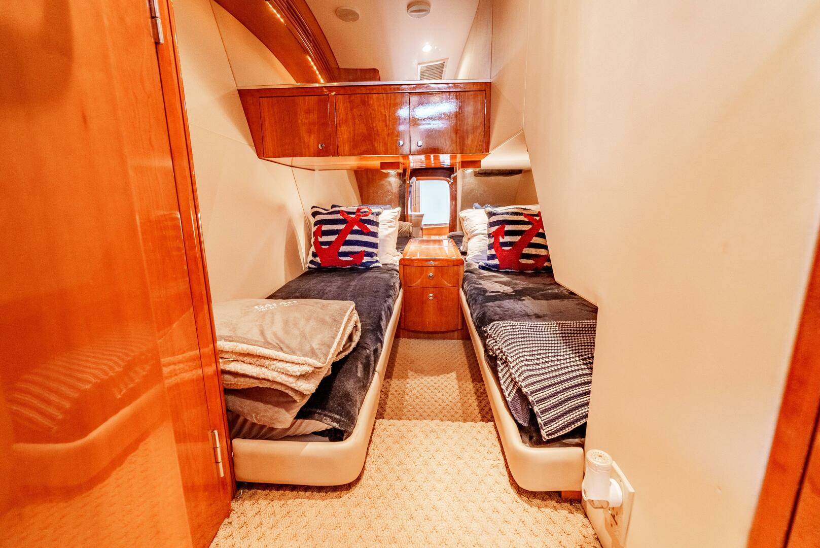 Slide: The Image of 2004 Hatteras 54 Convertible - 5362582