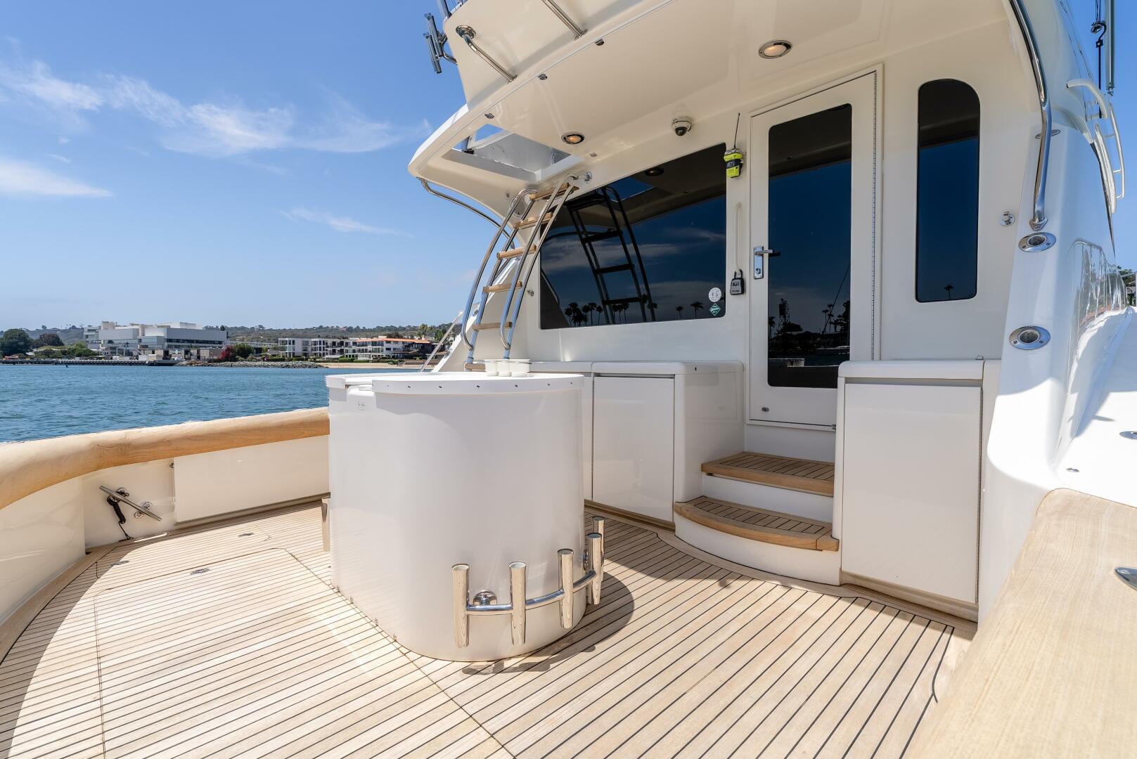 Slide: The Image of 2004 Hatteras 54 Convertible - 5362587
