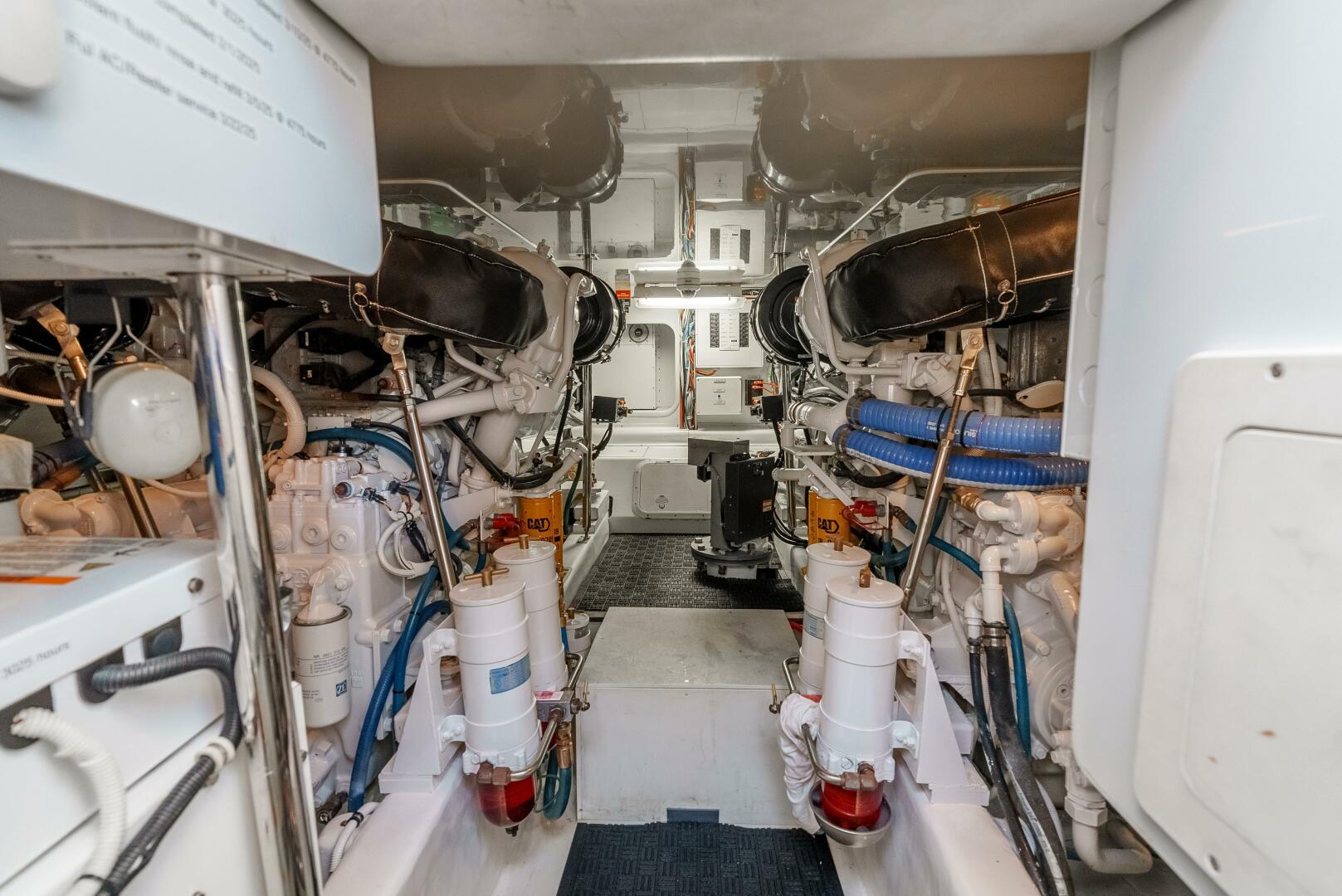 Slide: The Image of 2004 Hatteras 54 Convertible - 5362602