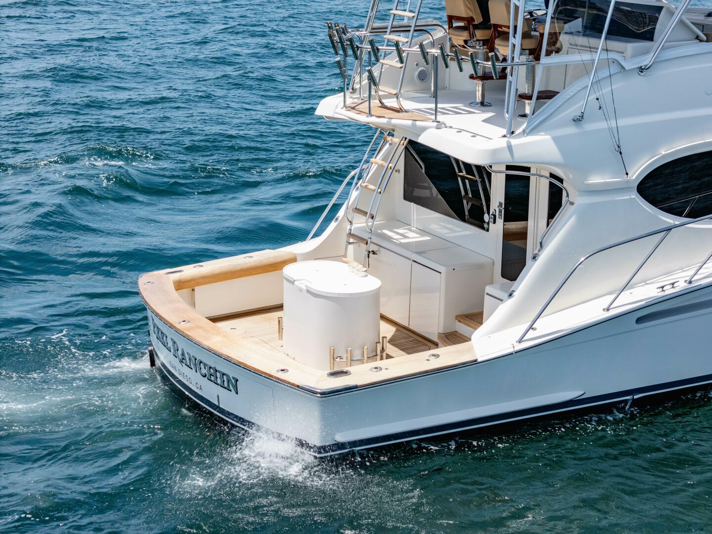 Slide: The Image of 2004 Hatteras 54 Convertible - 5362607