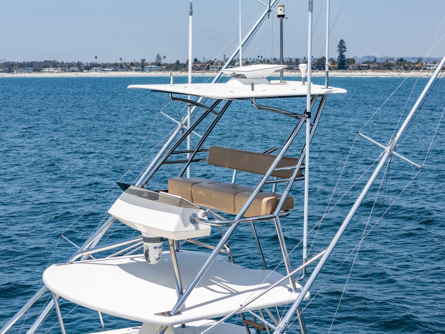 Slide: The Image of 2004 Hatteras 54 Convertible  - 5362600