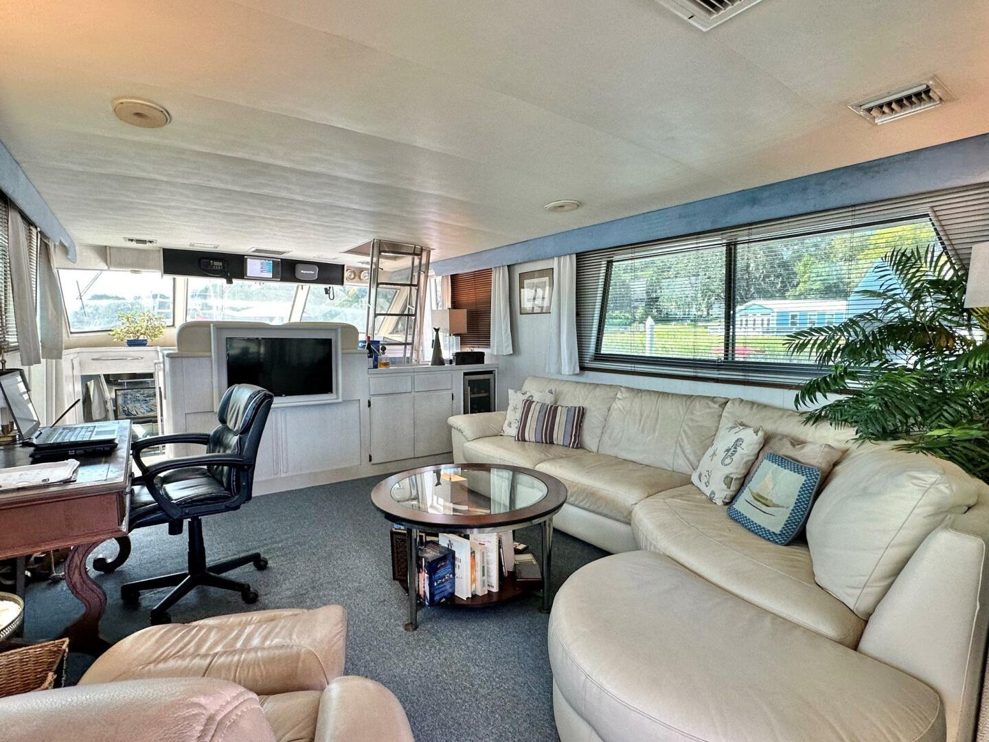 Slide: The Image of Hatteras 54 MotorYacht 1987 - 5103148
