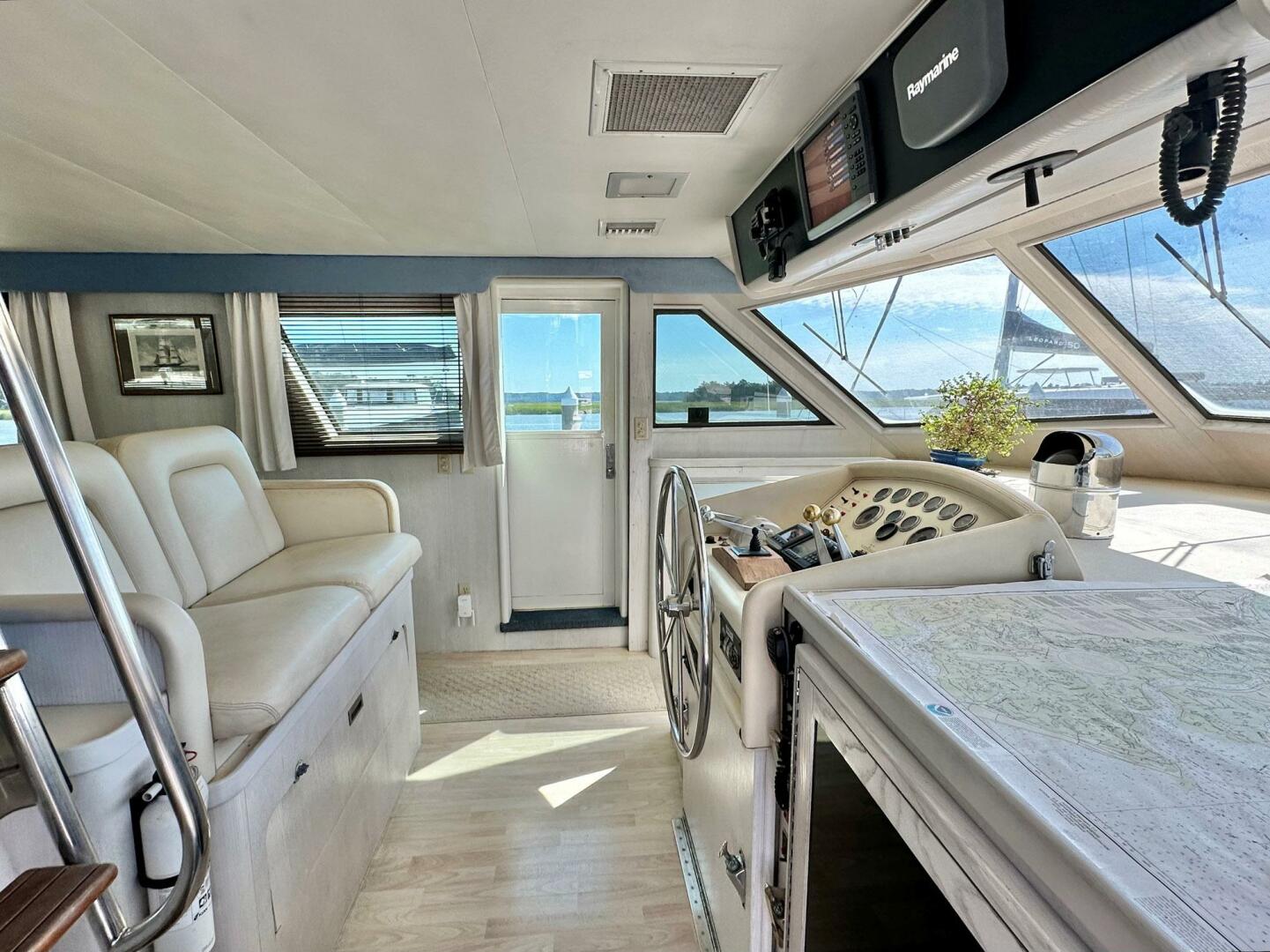 Slide: The Image of Hatteras 54 MotorYacht 1987 - 5103149