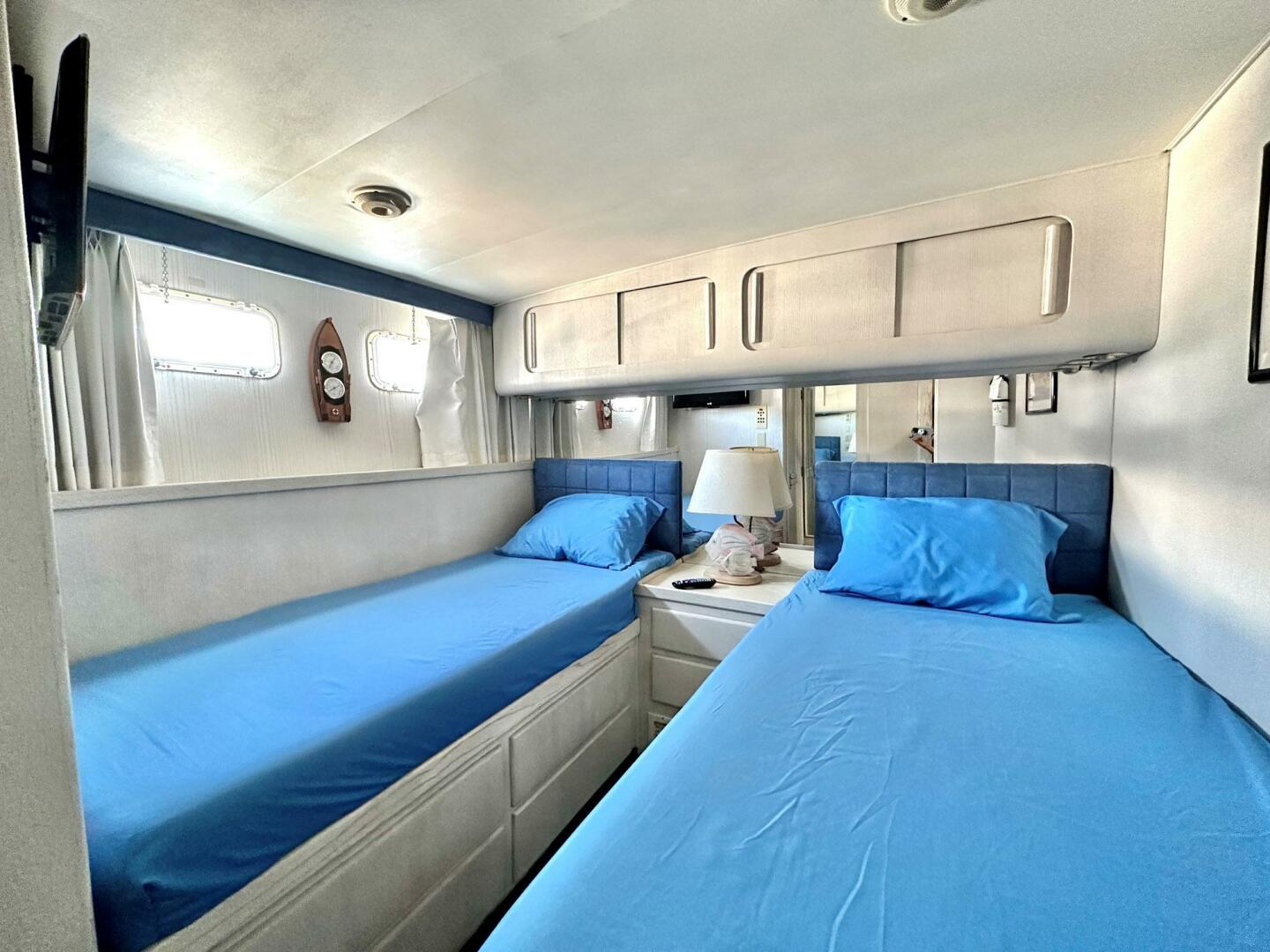 Slide: The Image of Hatteras 54 MotorYacht 1987 - 5103173