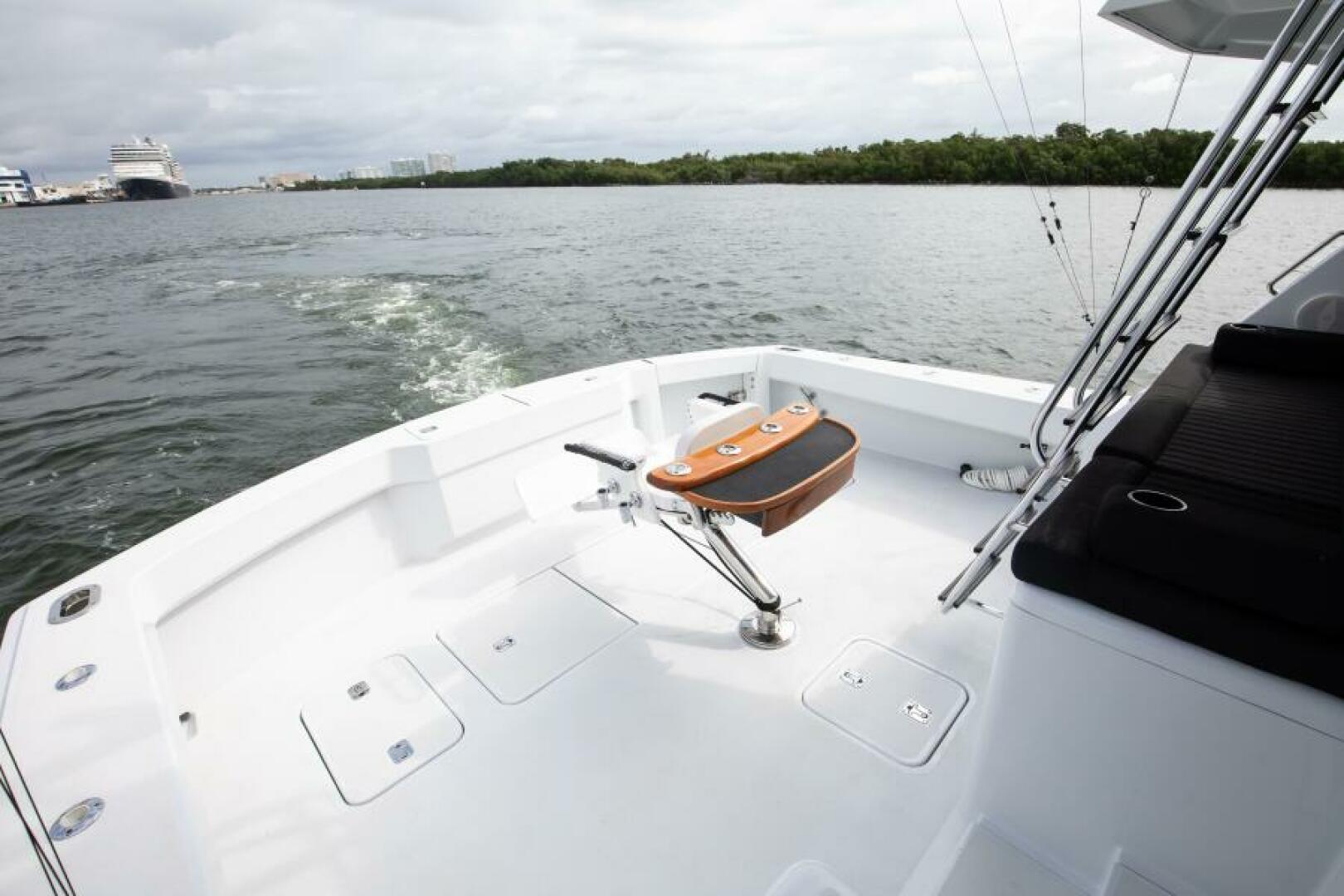 Slide: The Image of Hatteras 55 Convertible 2001 - 4801183