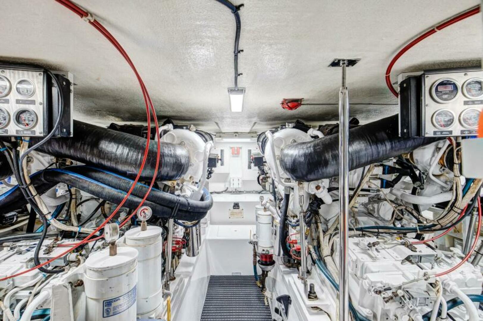 Slide: The Image of Hatteras 55 Convertible 2001 - 4801190