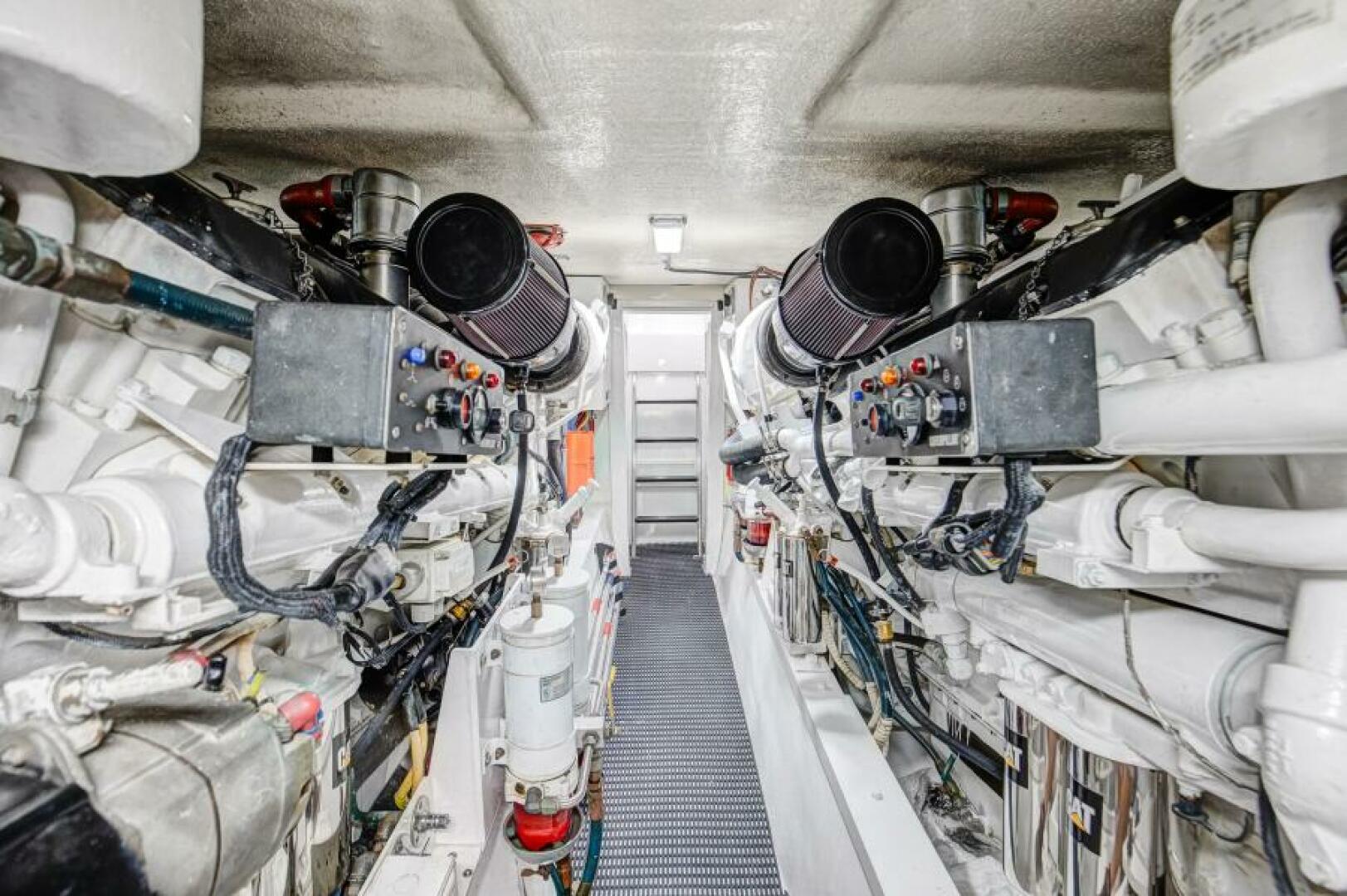 Slide: The Image of Hatteras 55 Convertible 2001 - 4801191