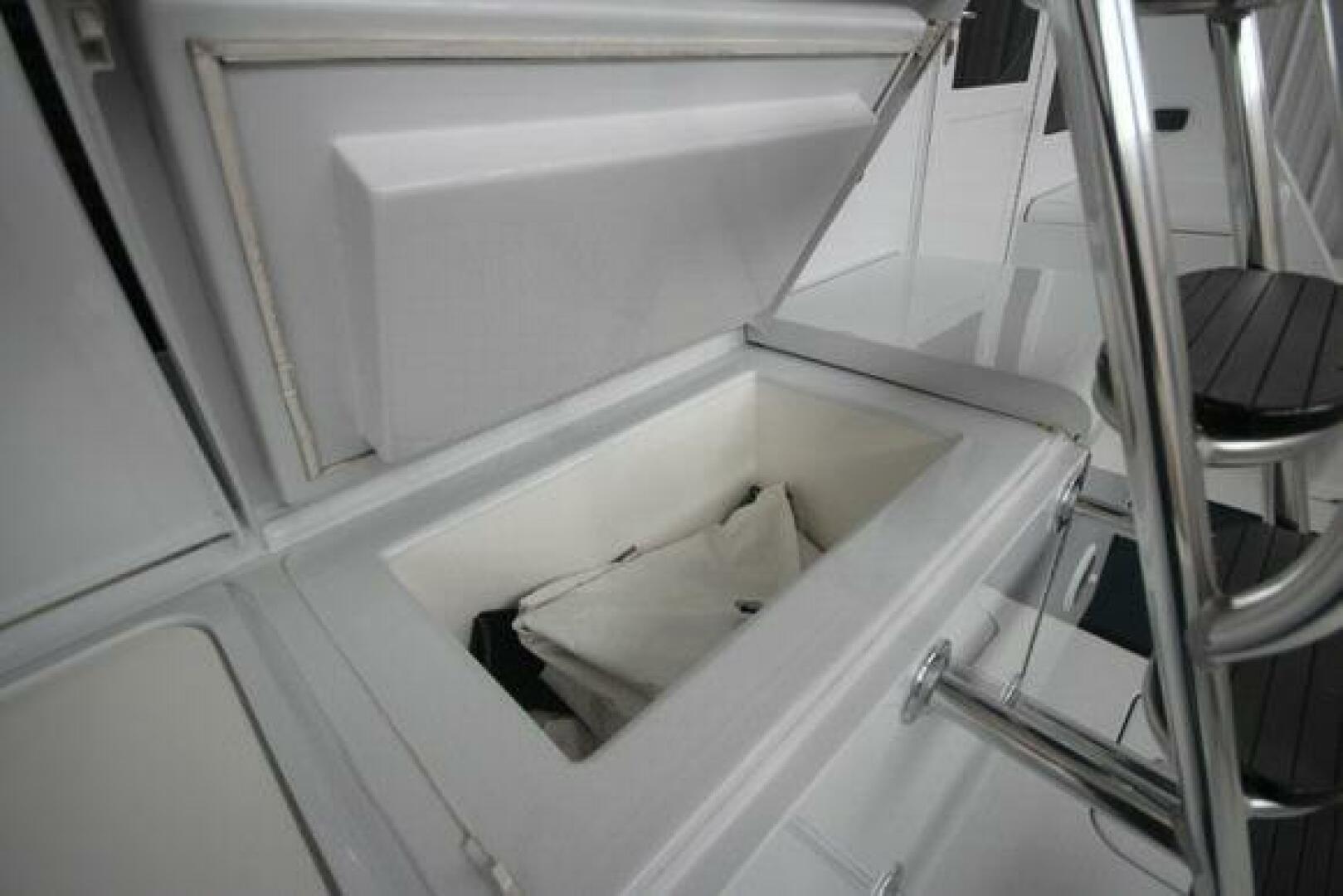 Slide: The Image of Hatteras 55 Convertible 2001 - 5123129