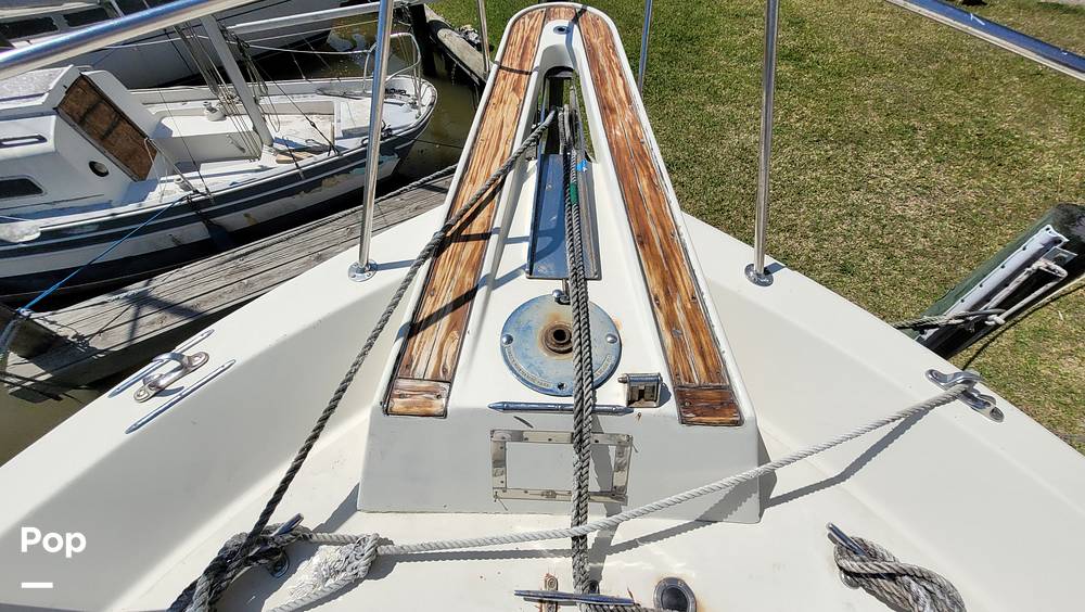 Slide: The Image of Hatteras 58 Fisherman 1979 - 10299223