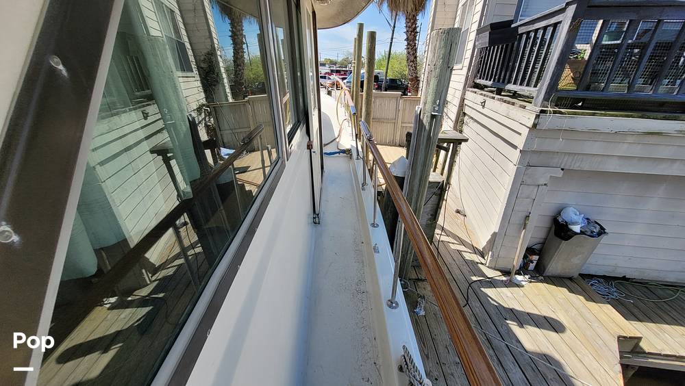 Slide: The Image of Hatteras 58 Fisherman 1979 - 10299236