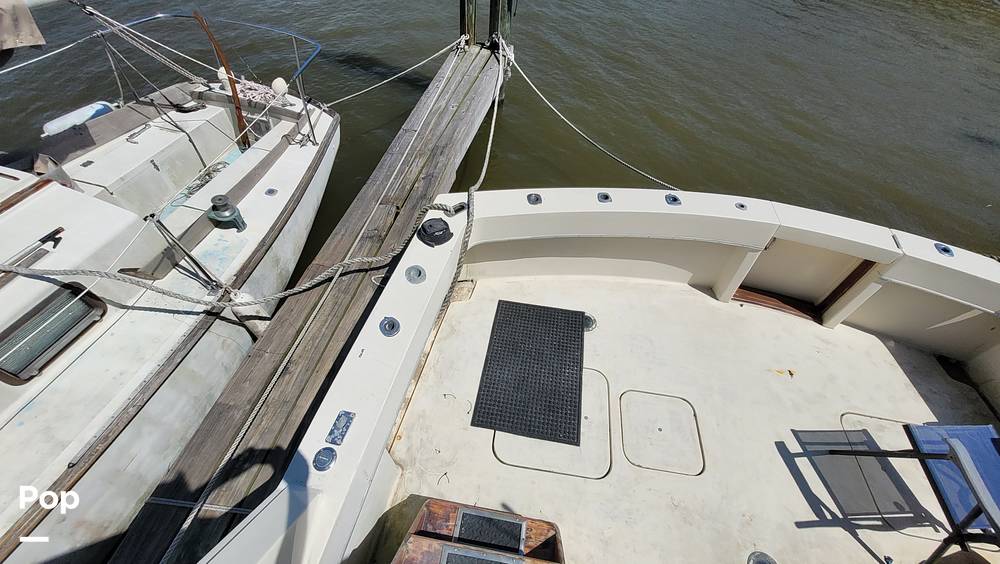 Slide: The Image of Hatteras 58 Fisherman 1979 - 10299256