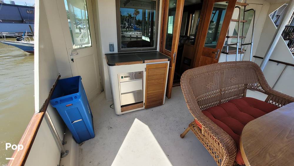Slide: The Image of Hatteras 58 Fisherman 1979 - 10299266