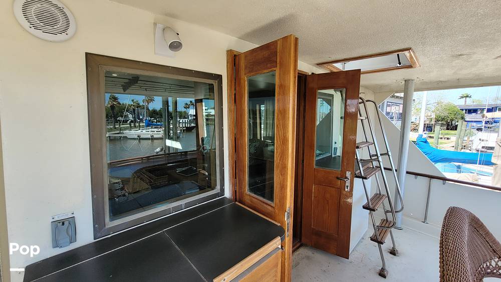 Slide: The Image of Rear Deck - 10298981