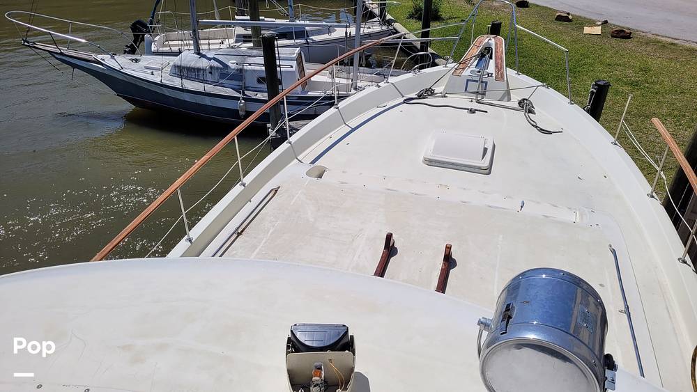 Slide: The Image of Hatteras 58 Fisherman 1979 - 10298999