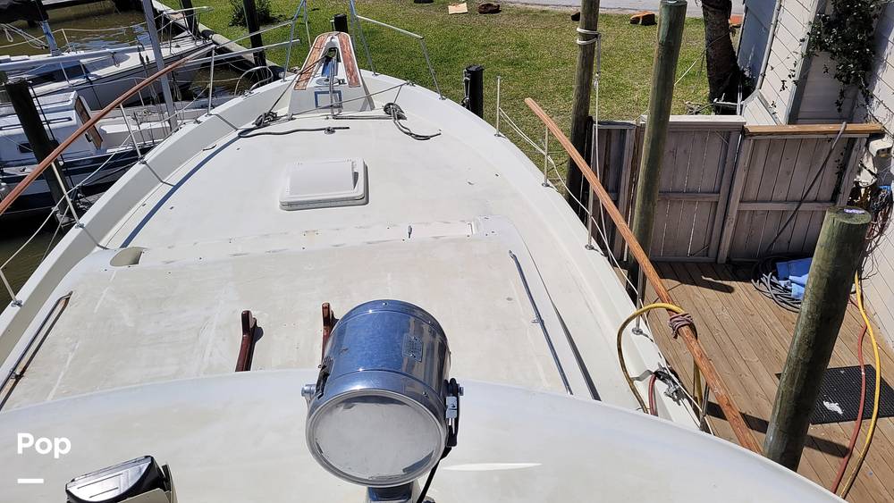 Slide: The Image of Hatteras 58 Fisherman 1979 - 10299001