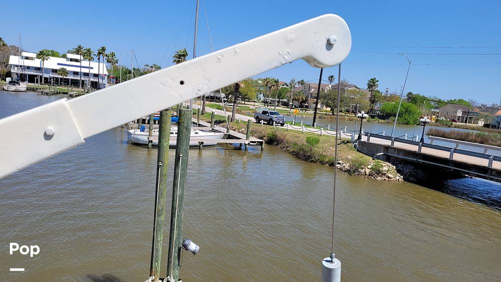 Slide: The Image of Powered Boom For Lifting Water Toys - 10299023
