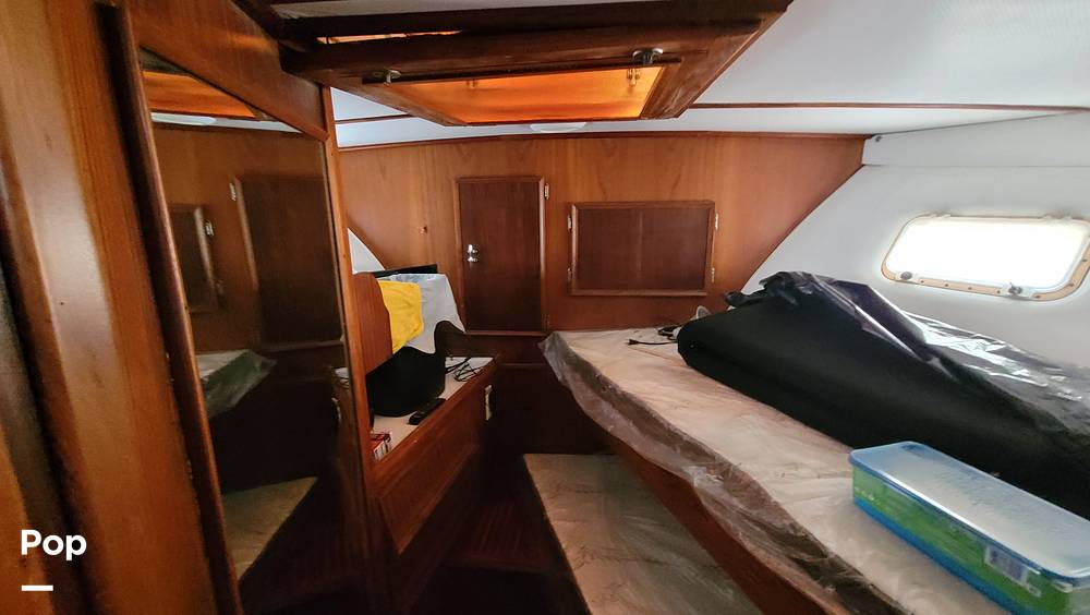 Slide: The Image of Front V-berth - 10299125