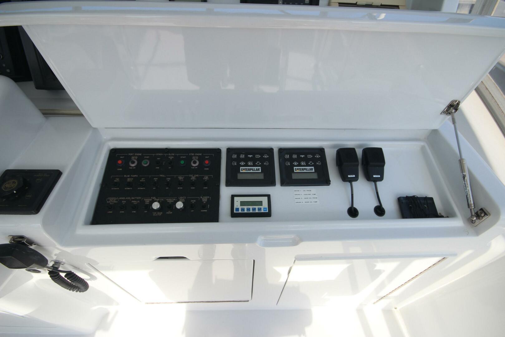 Slide: The Image of Hatteras 60 Convertible 2000 - 5422557