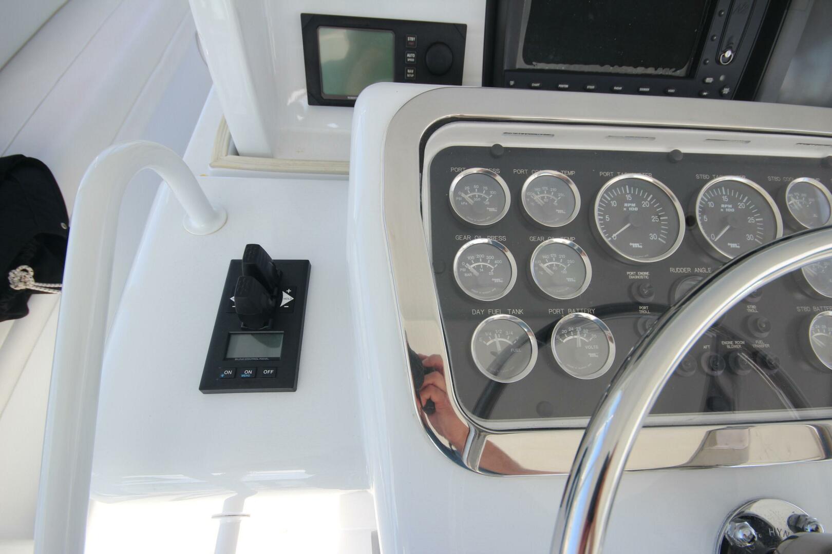 Slide: The Image of Hatteras 60 Convertible 2000 - 5422559