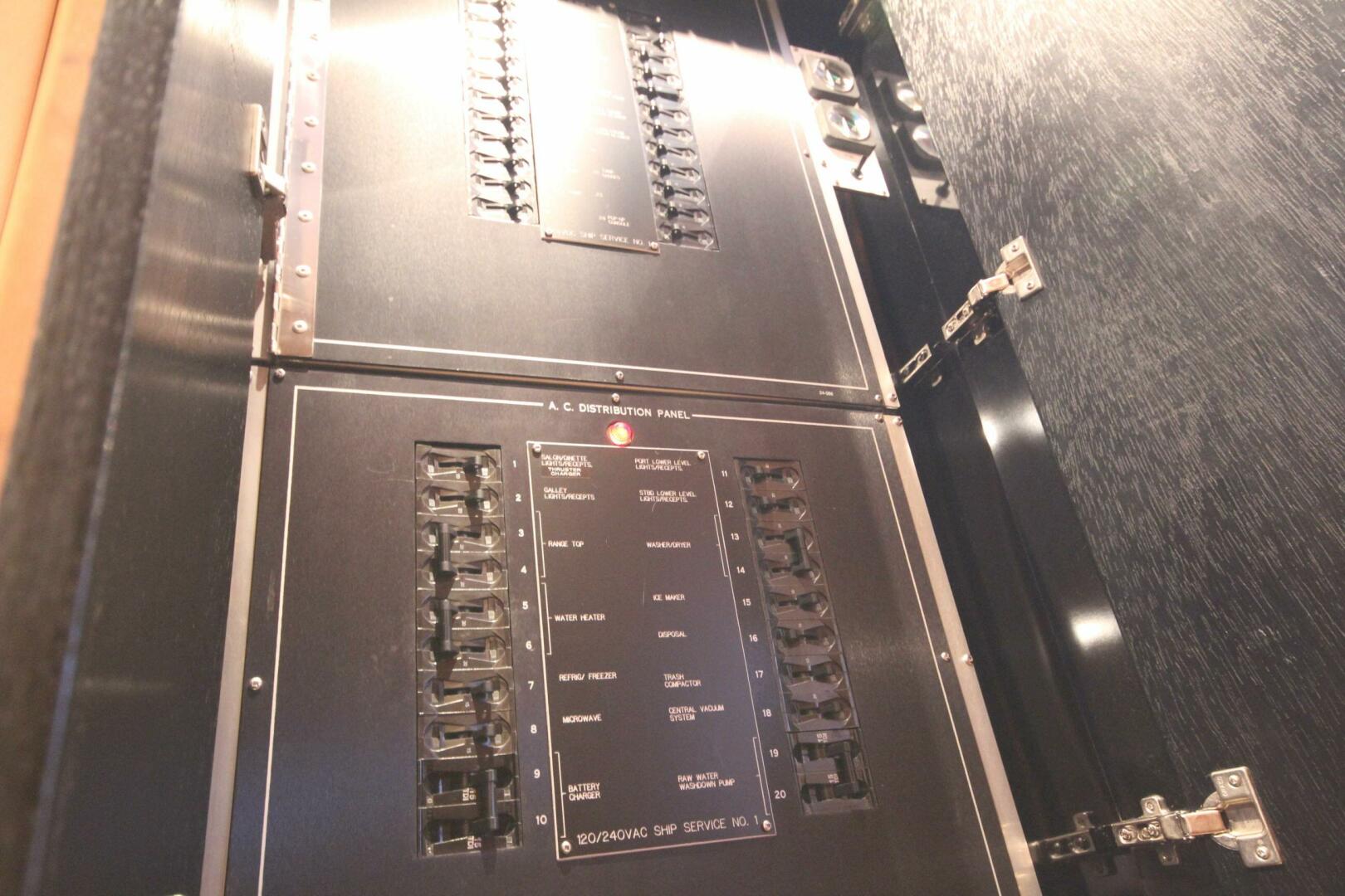 Slide: The Image of Hatteras 60 Convertible 2000 - 5422593