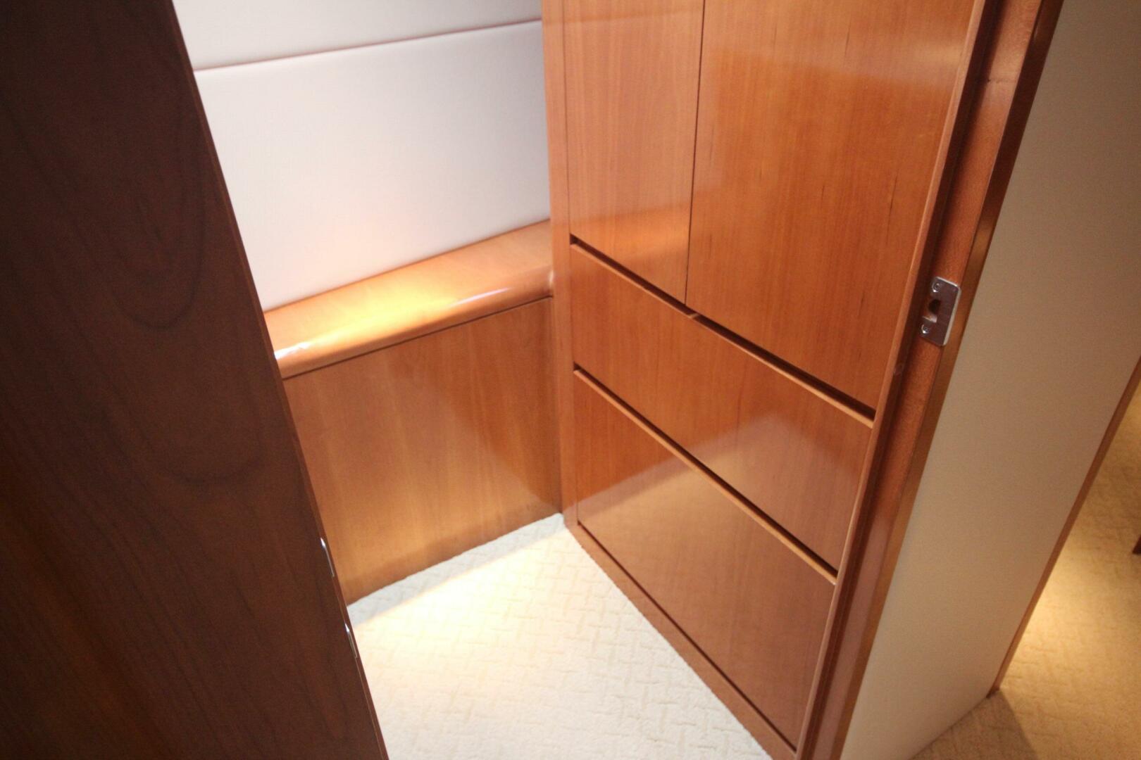 Slide: The Image of Hatteras 60 Convertible 2000 - 5422615