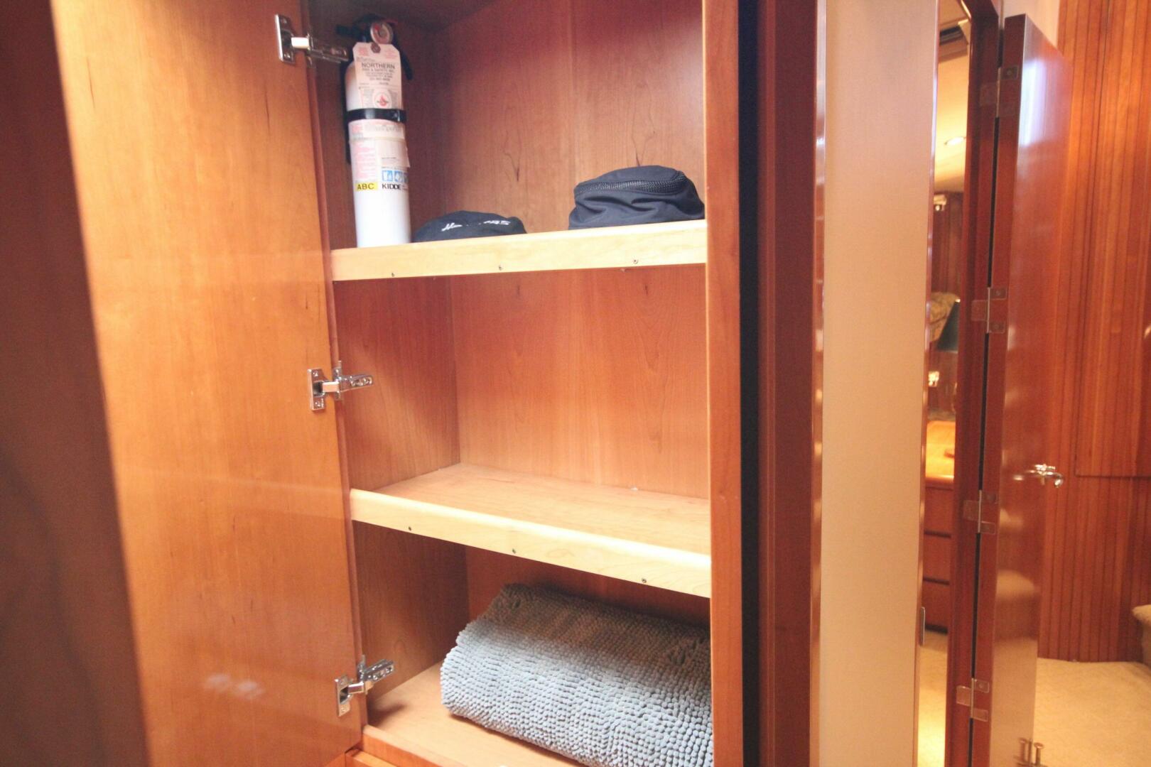 Slide: The Image of Hatteras 60 Convertible 2000 - 5422618