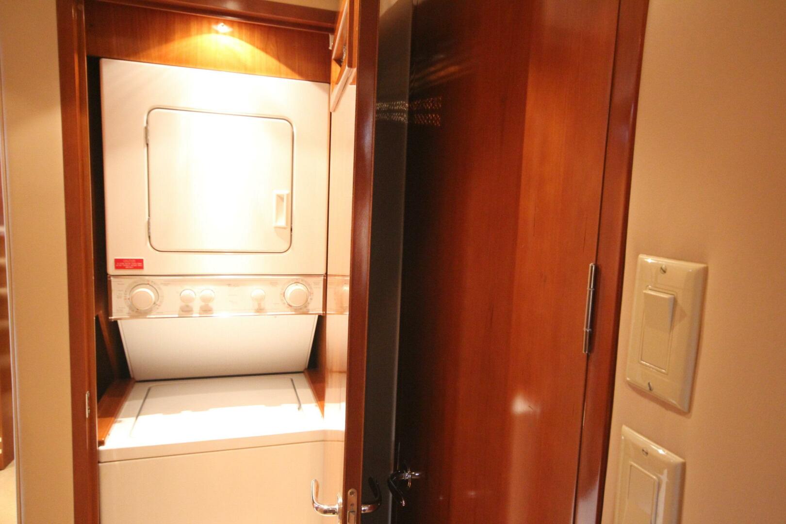 Slide: The Image of Hatteras 60 Convertible 2000 - 5422622