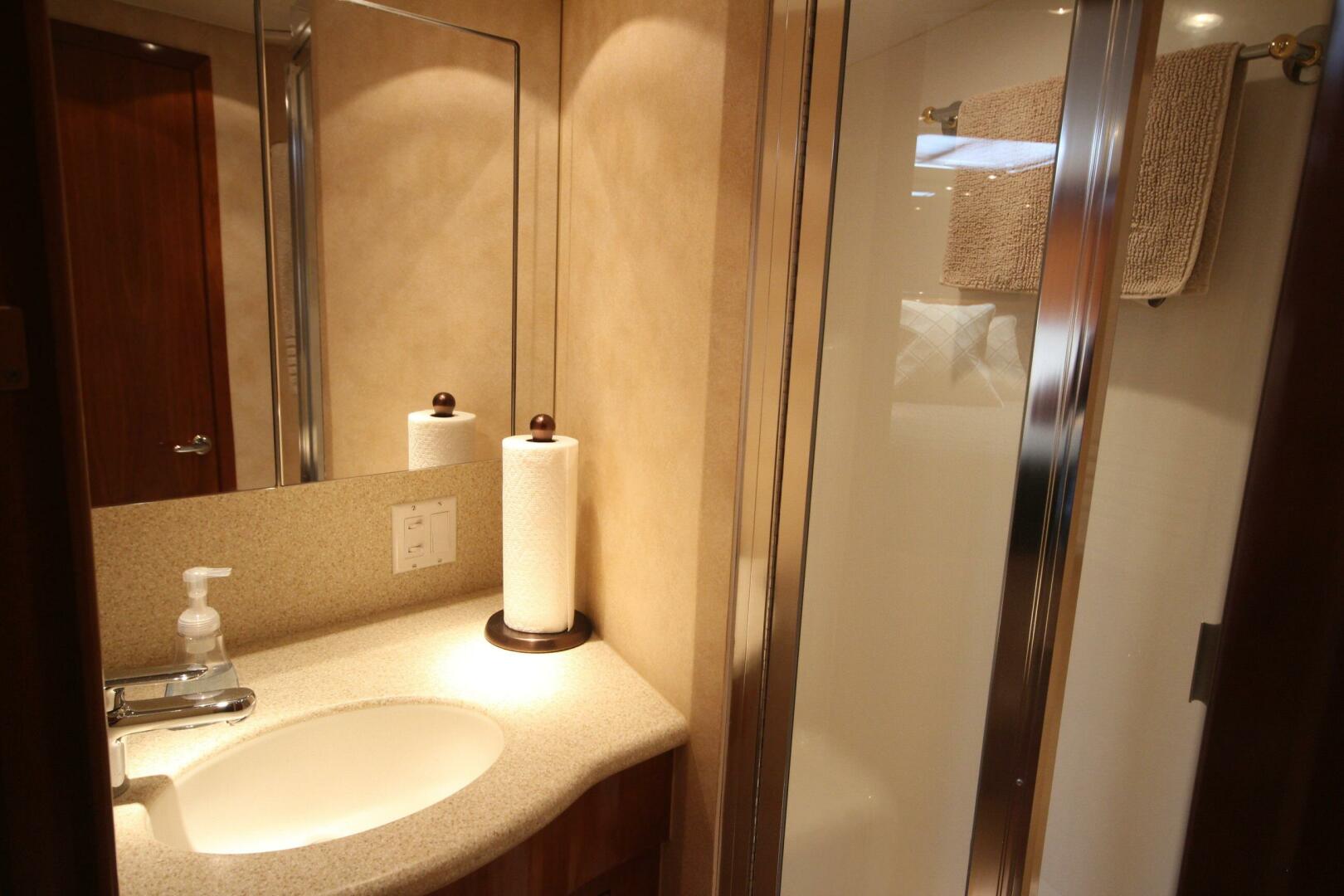 Slide: The Image of Hatteras 60 Convertible 2000 - 5422625