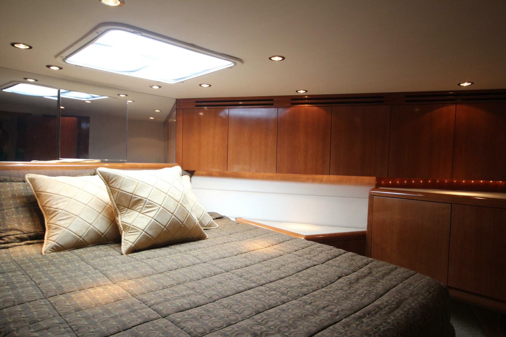 Slide: The Image of Hatteras 60 Convertible 2000 - 5422637