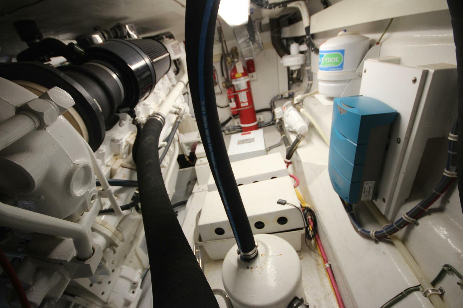 Slide: The Image of Hatteras 60 Convertible 2000 - 5422670