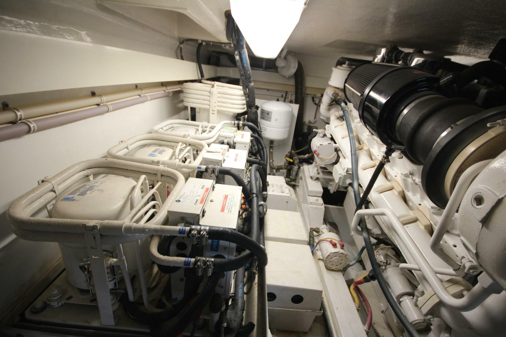 Slide: The Image of Hatteras 60 Convertible 2000 - 5422675