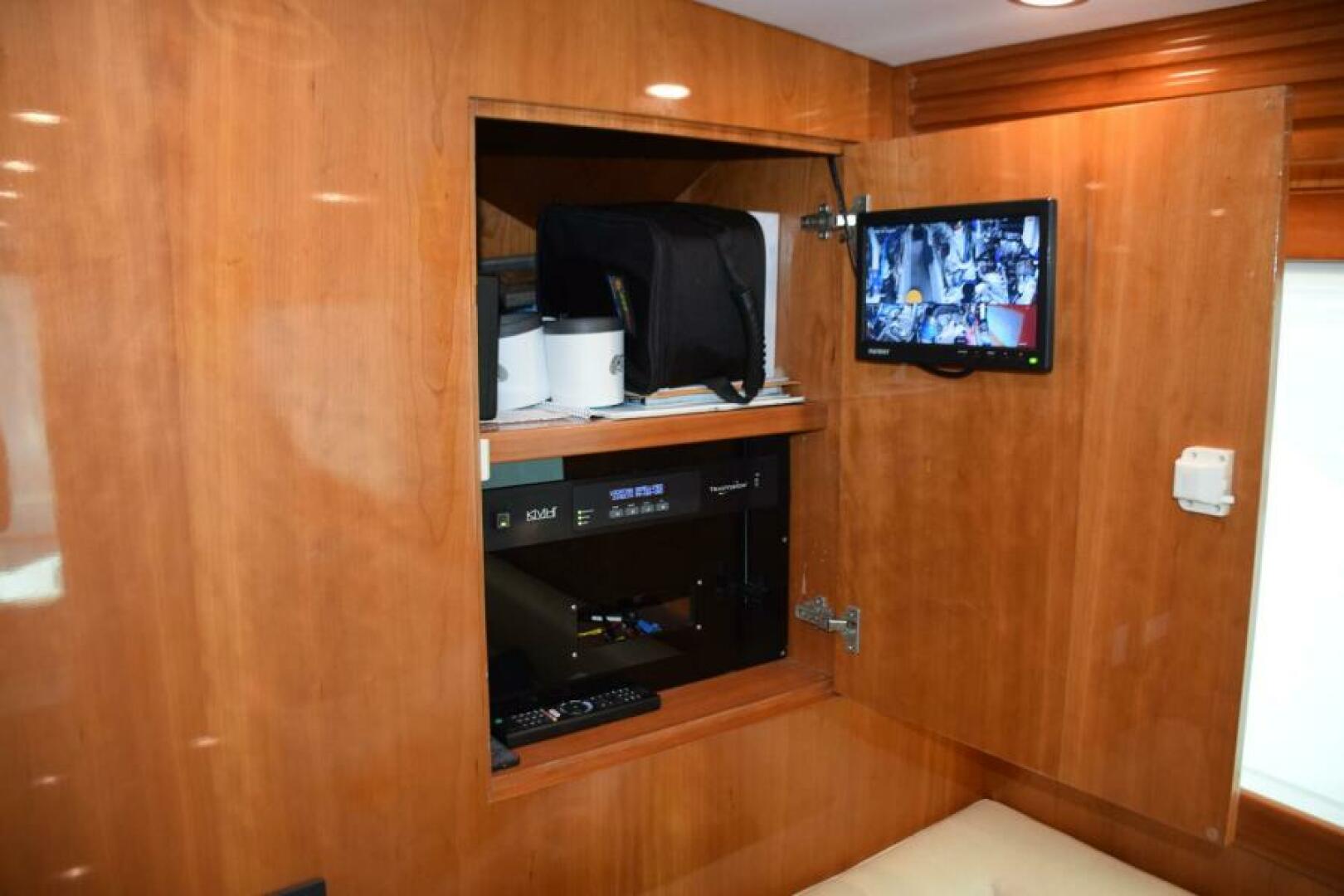 Slide: The Image of AV Cabinet Forward of Dinette - 5133517