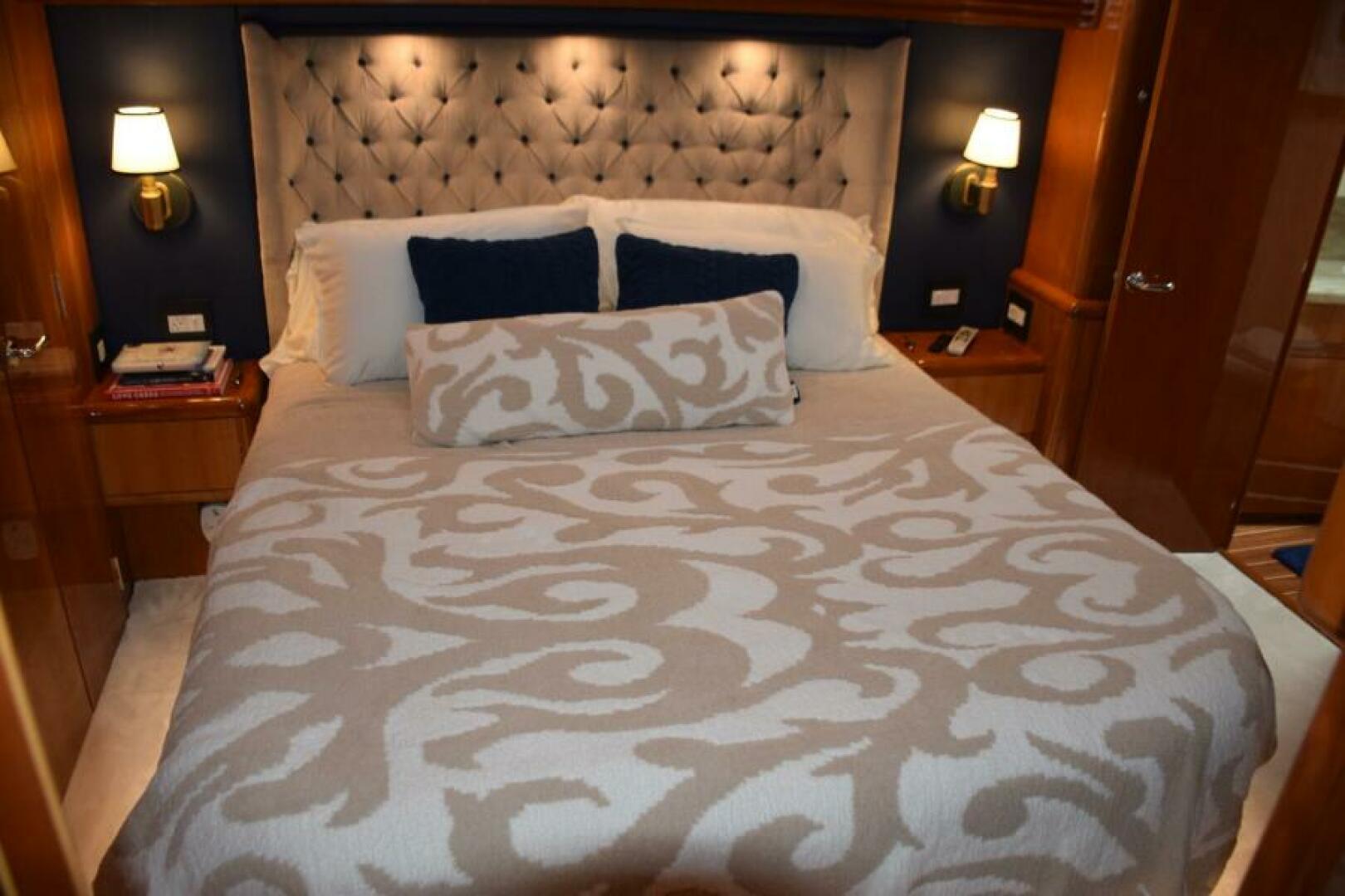 Slide: The Image of Master Stateroom     - 5133524