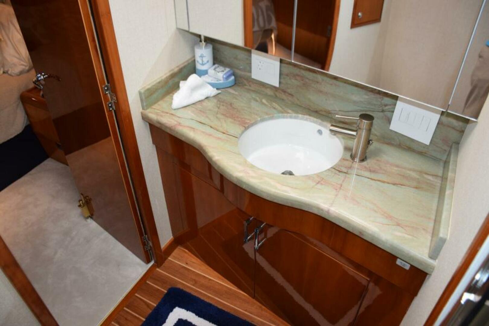 Slide: The Image of Master Head    - 5133530