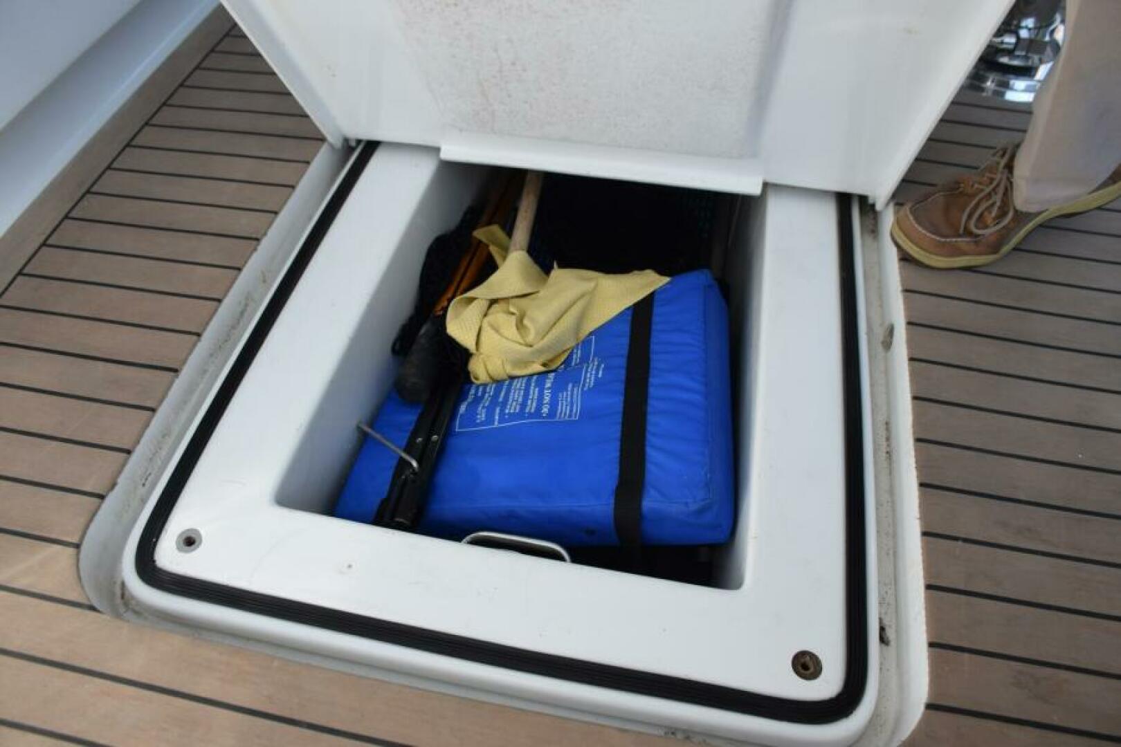 Slide: The Image of Under Deck Large Fish Box    - 5133548