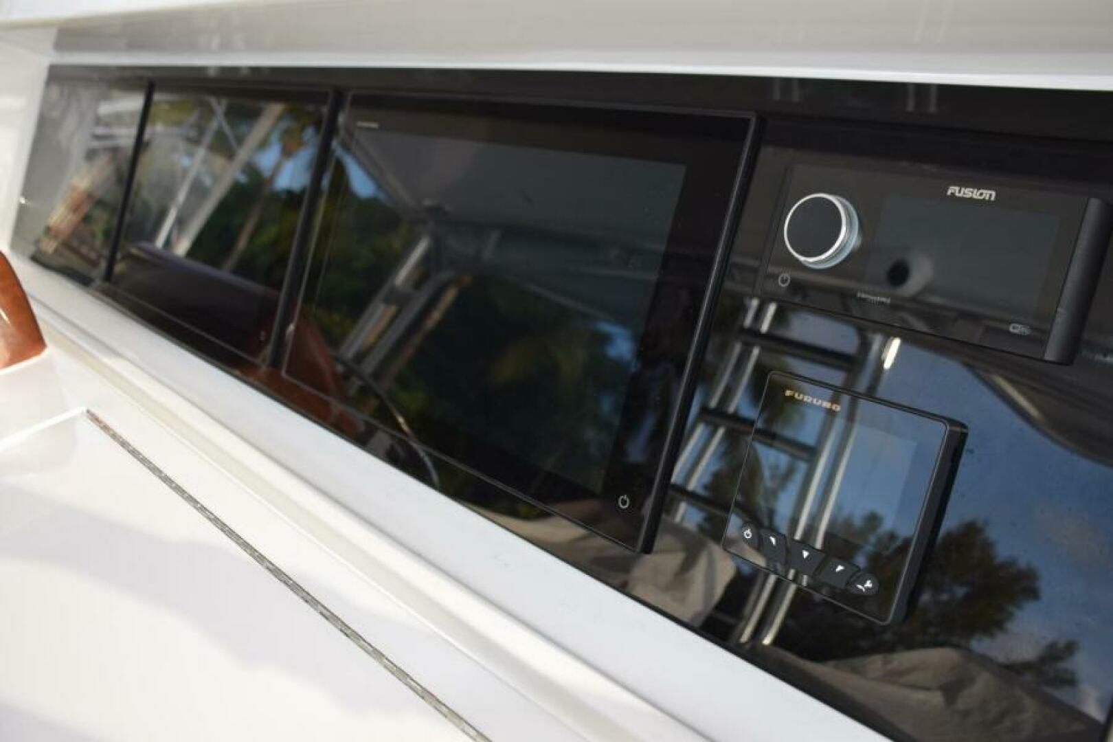 Slide: The Image of Newest Furuno Touchscreen MFDs     - 5133555