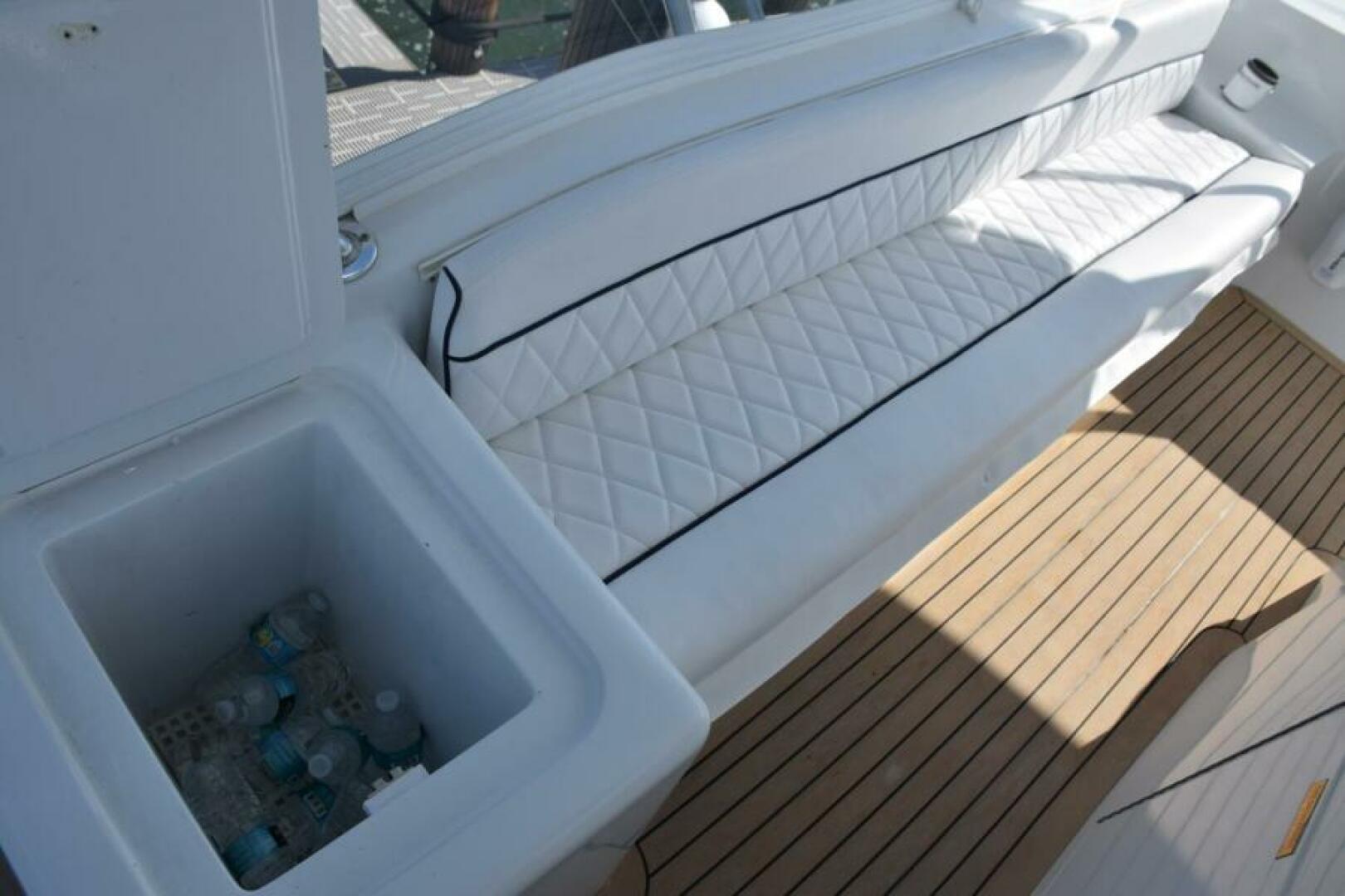 Slide: The Image of Bentley Stitch Bridge Cushions, Flybridge Drink Box - 5133562