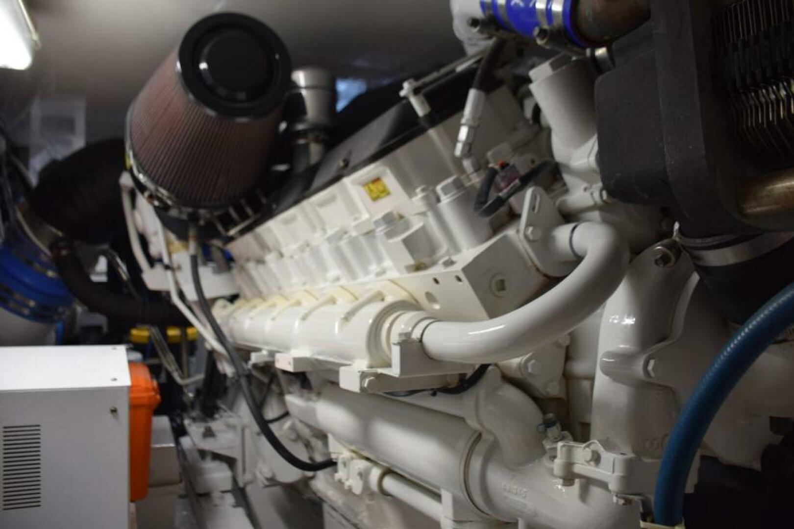 Slide: The Image of Hatteras 60 Convertible 2005 - 5133576