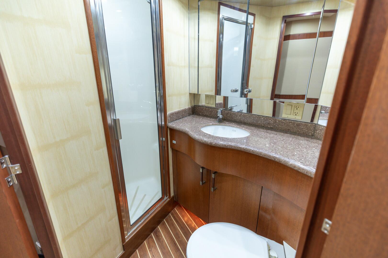 Slide: The Image of 2008 Hatteras 60 Convertible  Guest Head - 4614976
