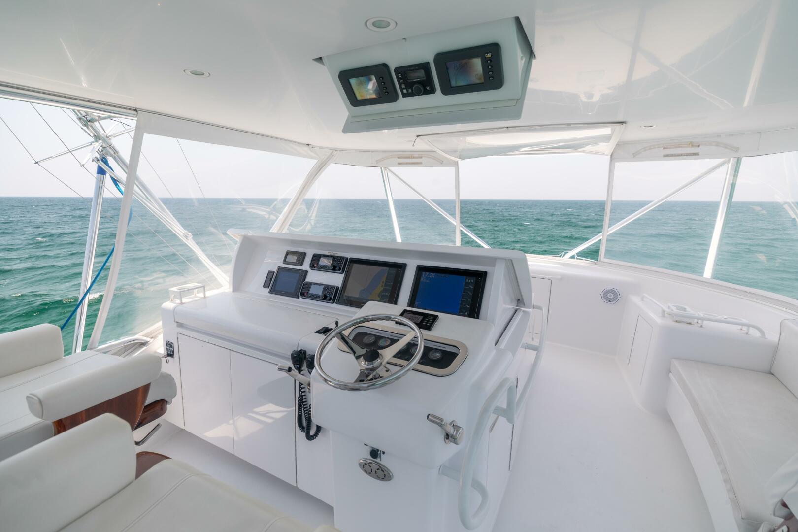 Slide: The Image of 2008 Hatteras 60 Convertible  Helm 2 - 4614919