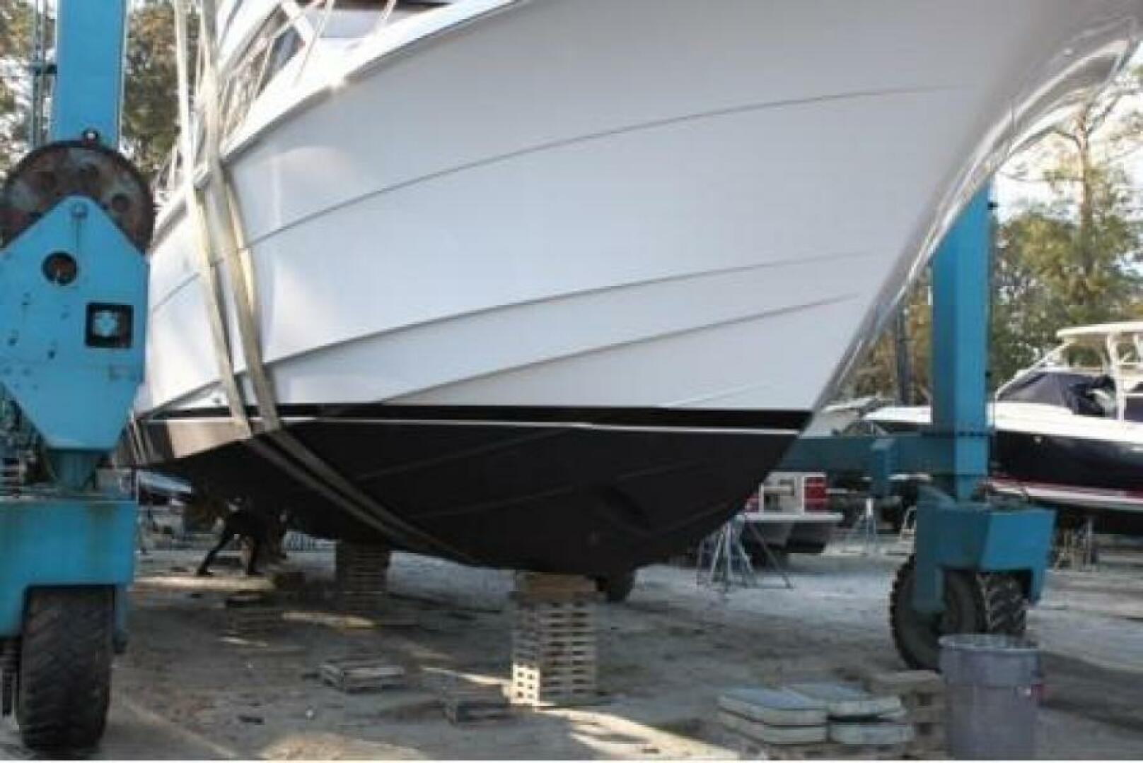 Slide: The Image of 2009 Hatteras 60 Motor Yacht Little Wave - 4623531