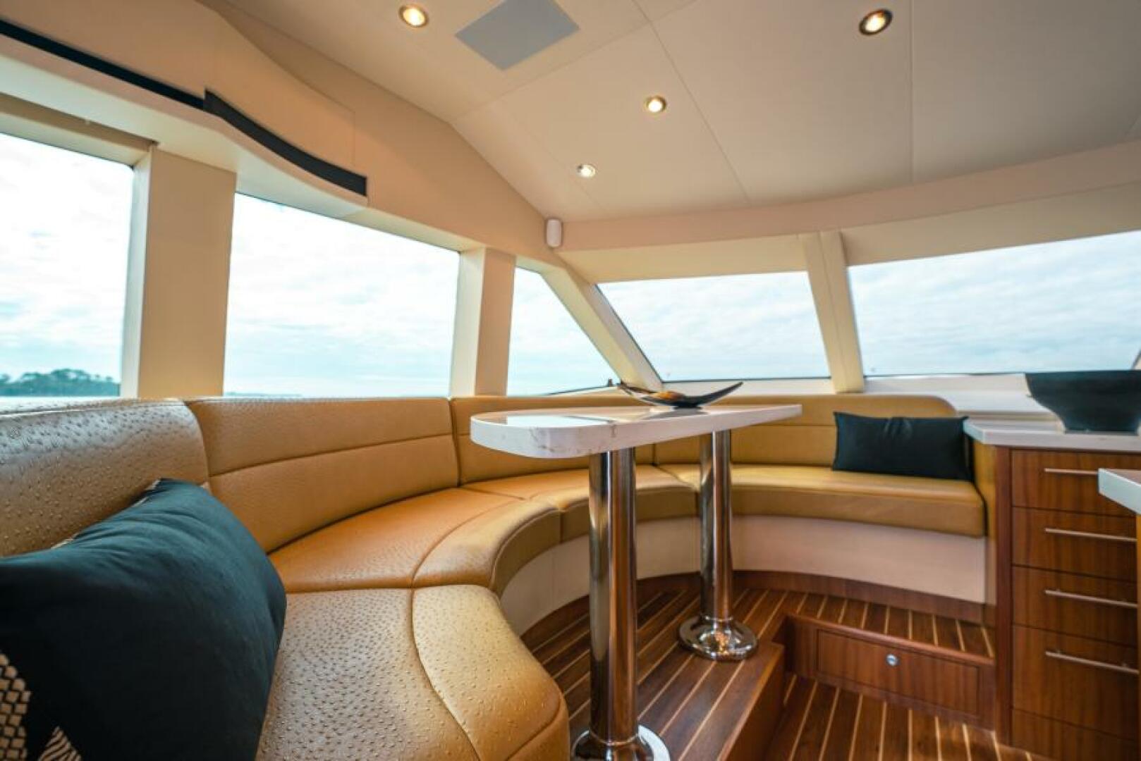 Slide: The Image of 2009 Hatteras 60 Motor Yacht Little Wave - 4623430