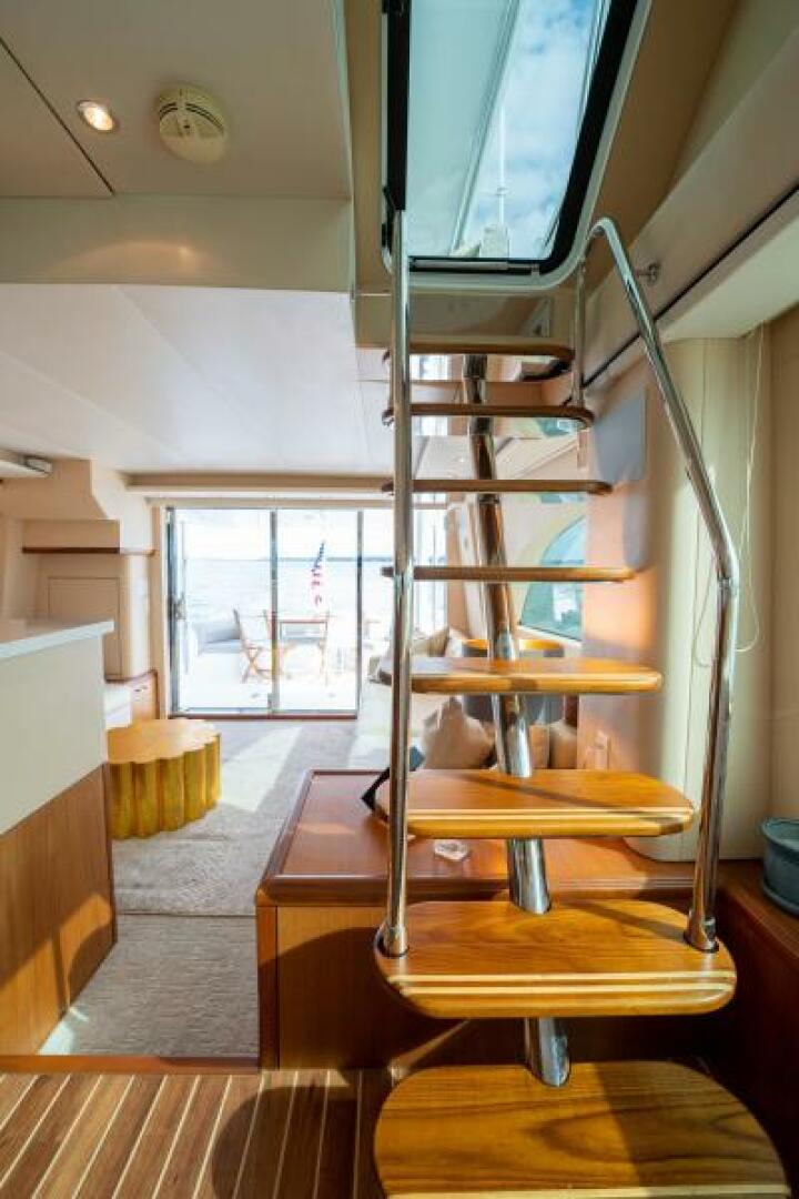 Slide: The Image of 2009 Hatteras 60 Motor Yacht Little Wave - 4623433