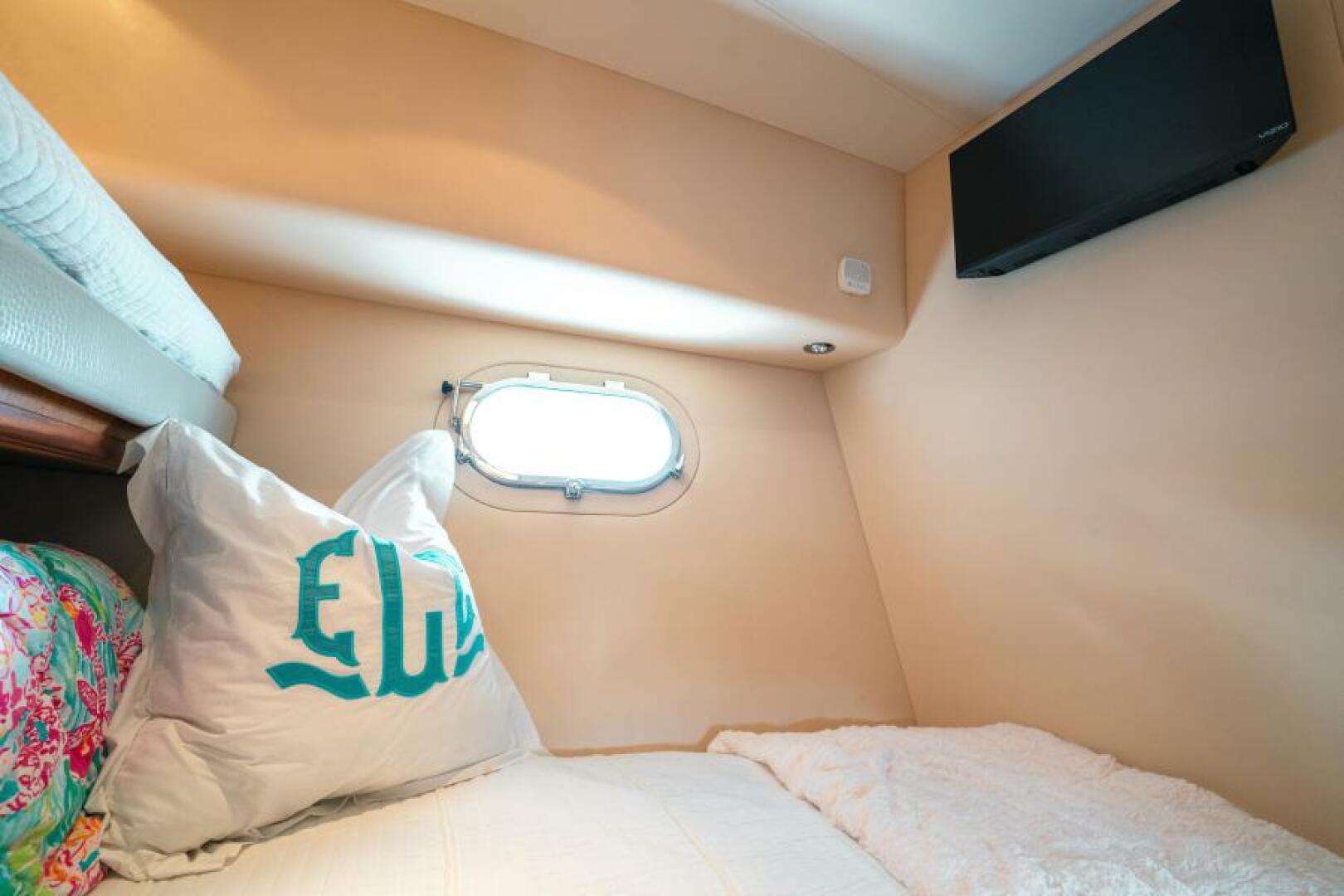 Slide: The Image of 2009 Hatteras 60 Motor Yacht Little Wave - 4623454
