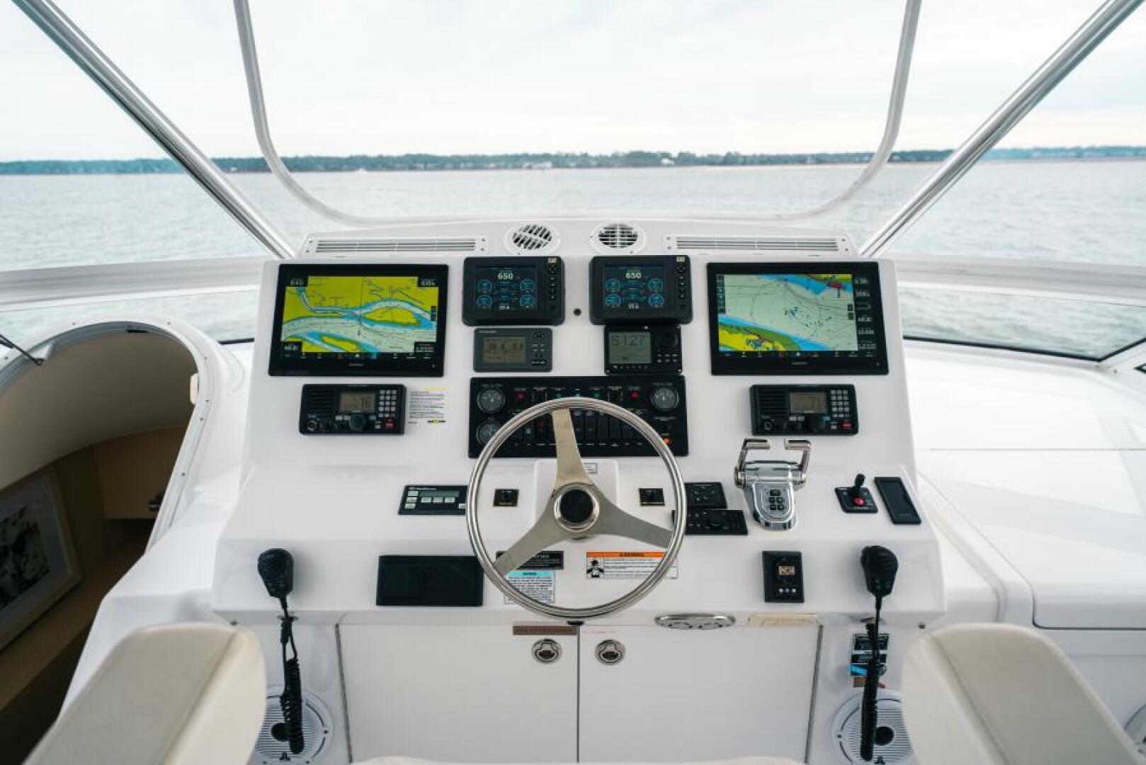Slide: The Image of 2009 Hatteras 60 Motor Yacht Little Wave - 4623470