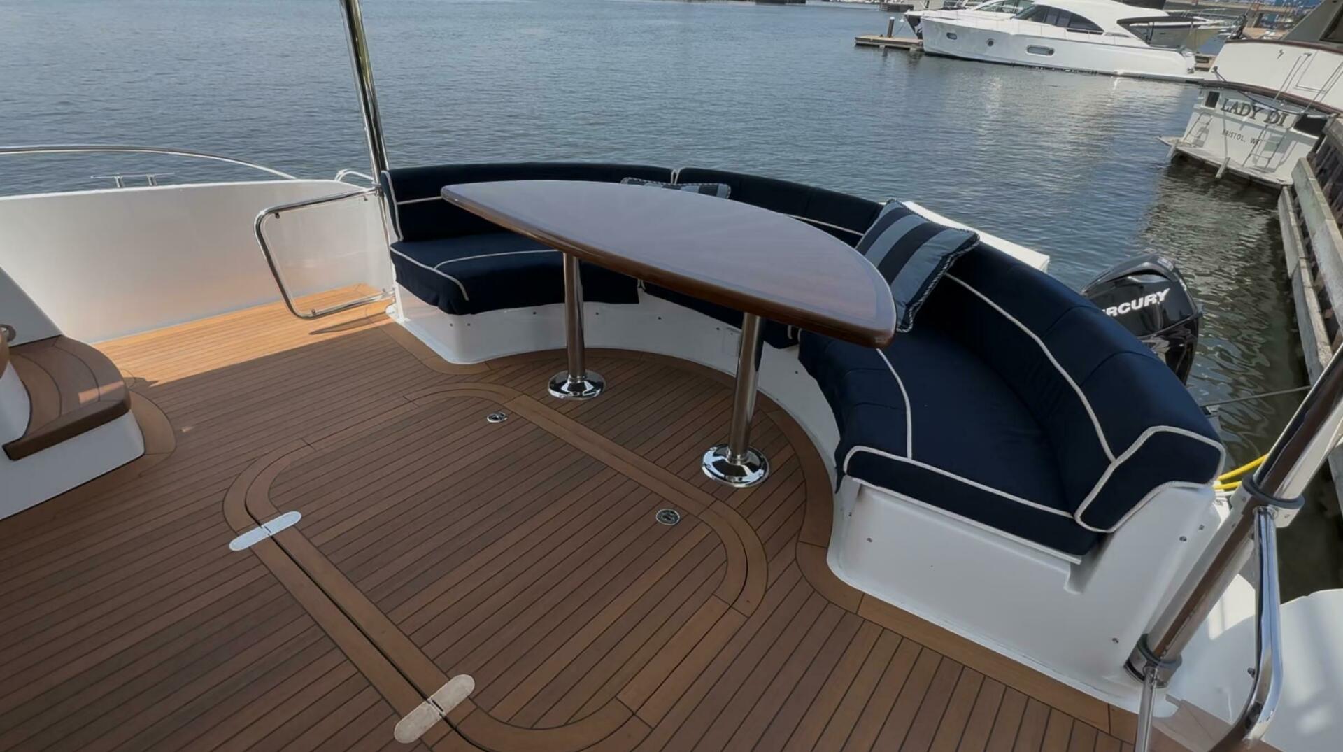 Slide: The Image of Hatteras 60 Motor Yacht 2009 - 5444915