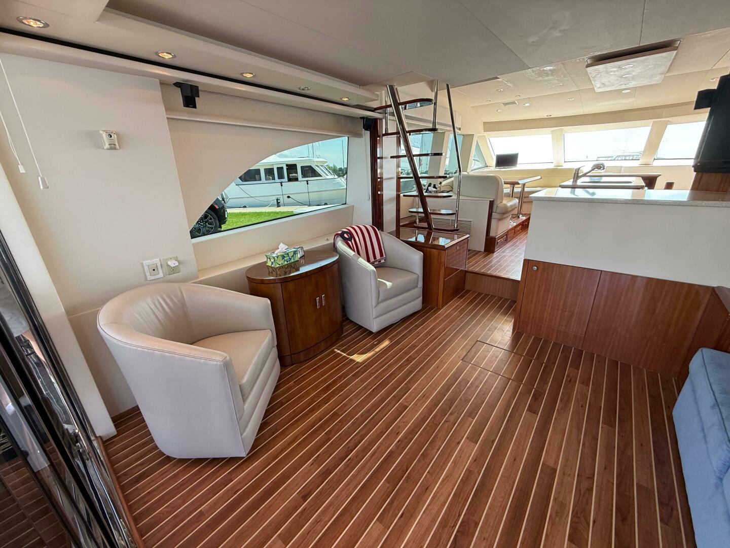 Slide: The Image of Hatteras 60 Motor Yacht 2009 - 5444917