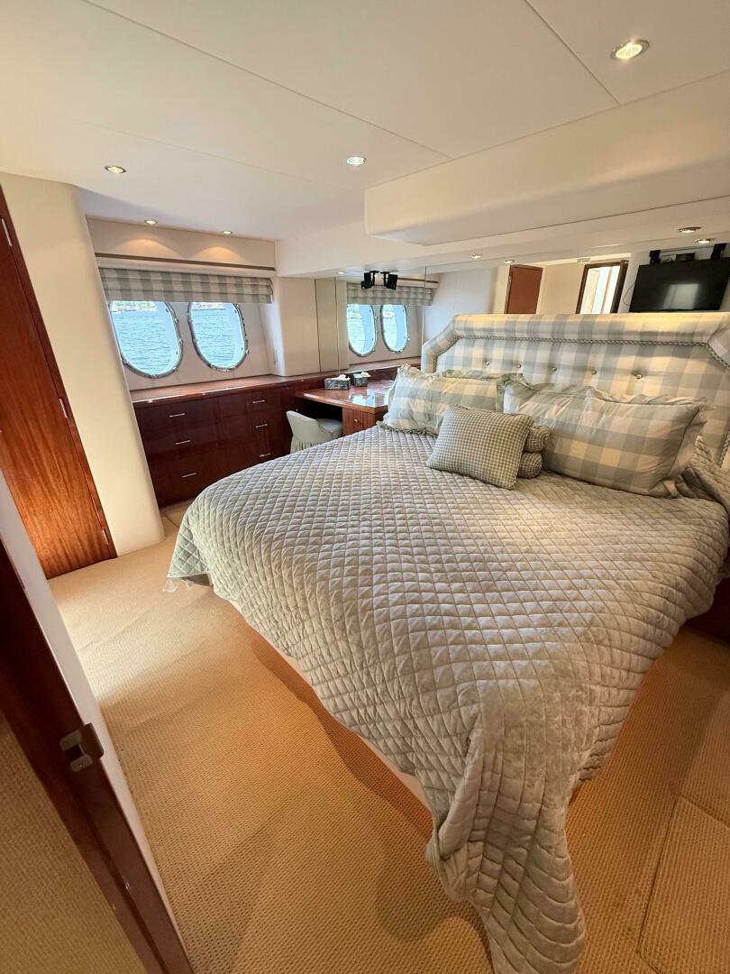 Slide: The Image of Hatteras 60 Motor Yacht 2009 - 5444921